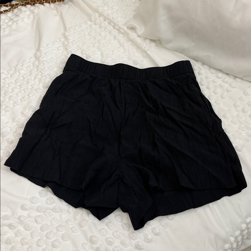 Abercrombie & Fitch Black Women's Elastic-Waist Shorts
